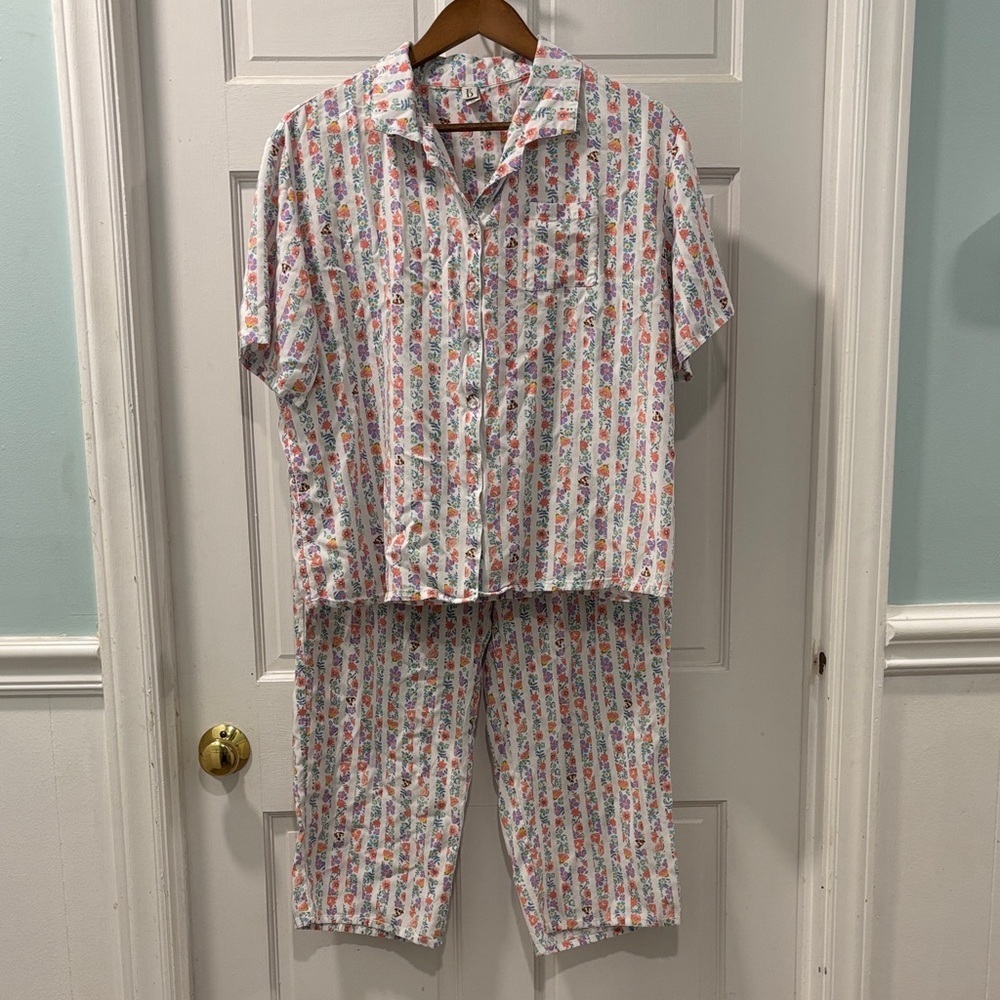 ED Ellen Degeneres Women’s Pajama Set Size XL Flowers and Puppies Button Down